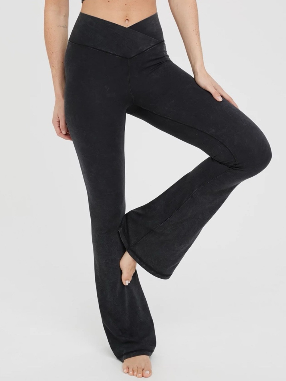 OFFLINE By Aerie Real Me Double Crossover Flare Legging